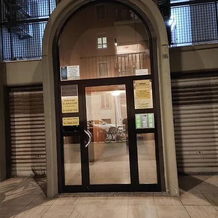 Apartment Castle Area Old Town Flat With Terrace And 2 *